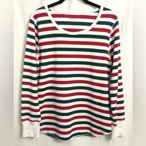 Old Navy NWOT red, green, and white thermal long sleeve shirt
